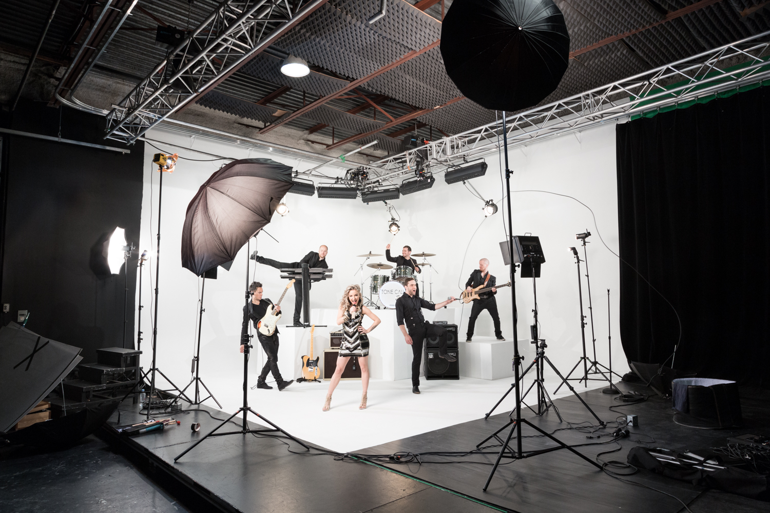 Shooting du groupe Tone Call par Dylan Page